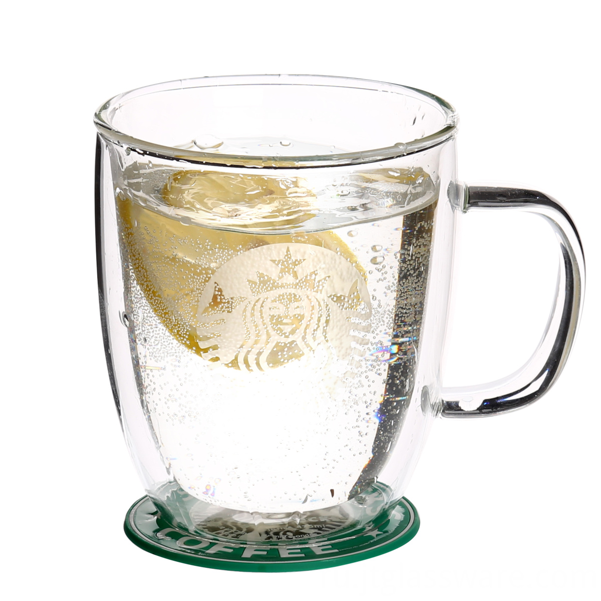 стеклянная кружка в микроволновке